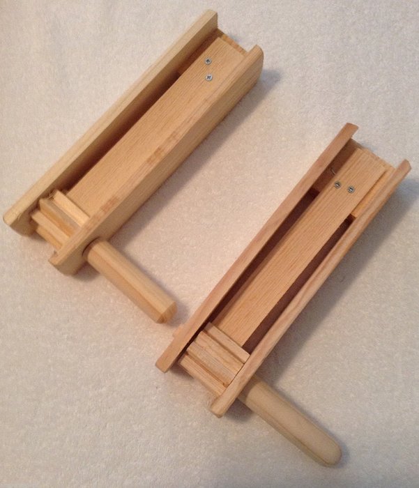 2Medium Eardrum Loud Wood Noisemaker Grogger Matraca Ratchet Soccer Clapper 11 inches long