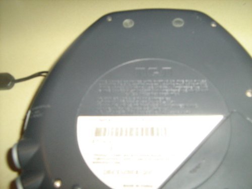 2002 Radio Company Of America RCA CD-R/RW Compatible Compact Disc CD Player Model# RP2404 N3