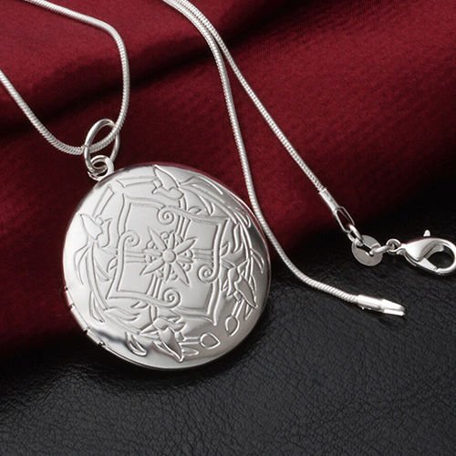 Women's Alluring Elegant Silver Plated Carving Locket Pendant Chain Necklace N3
