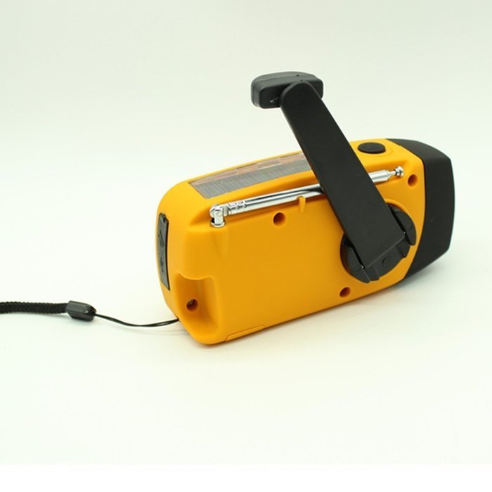 iRonsnow IS-088 Dynamo Emergency Solar Hand Crank Self Powered AM/FM/NOAA Weather Radio, LED Flashlight, Smart... N14