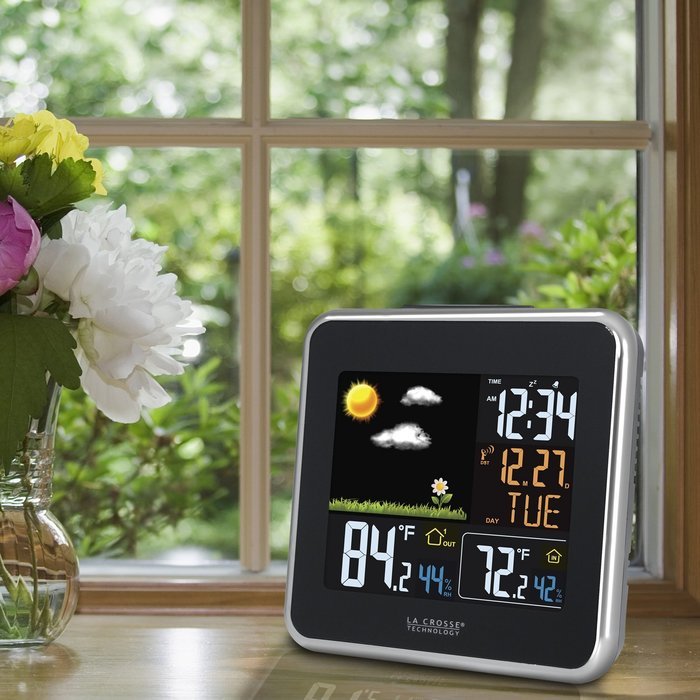 La Crosse Technology 308-146 Atomic Wireless Color Forecast Station with Dew Point, Heat Index, USB charging... N5