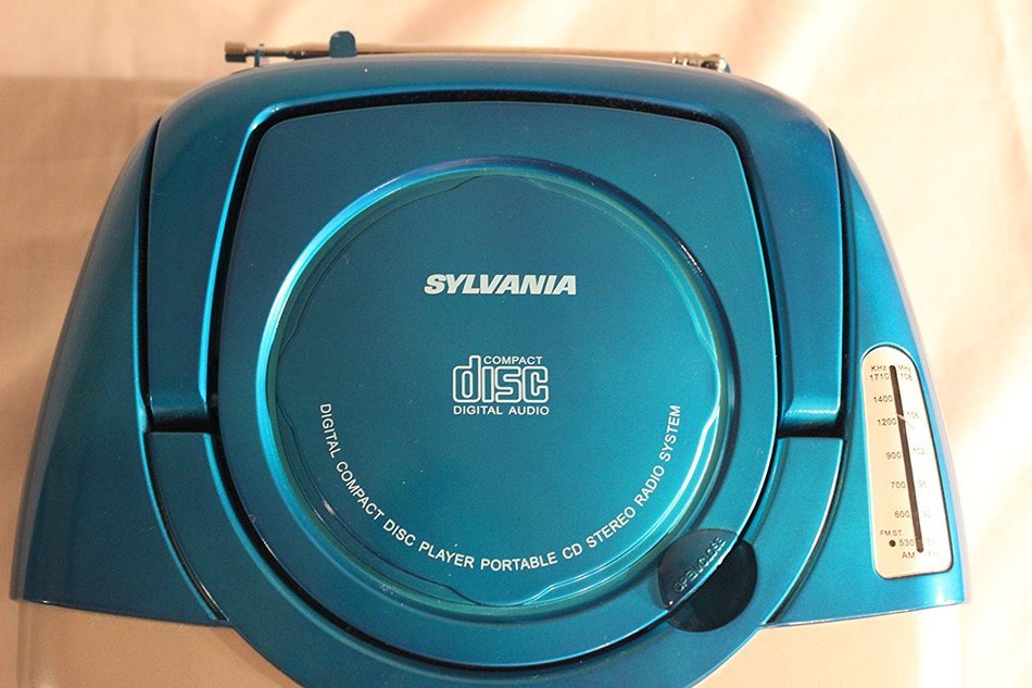 Sylvania SRCD243PL Portable CD Player with AM/FM Radio Boombox, Pink or Blue N5