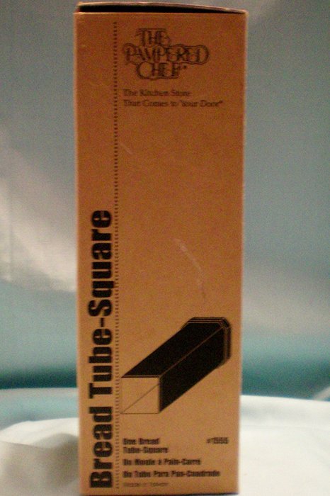 The Pampered Chef Bread Tube-Square Pan -- Un Moule a Pain-Carre -- Un Tubo Para Pan-Cuadrade