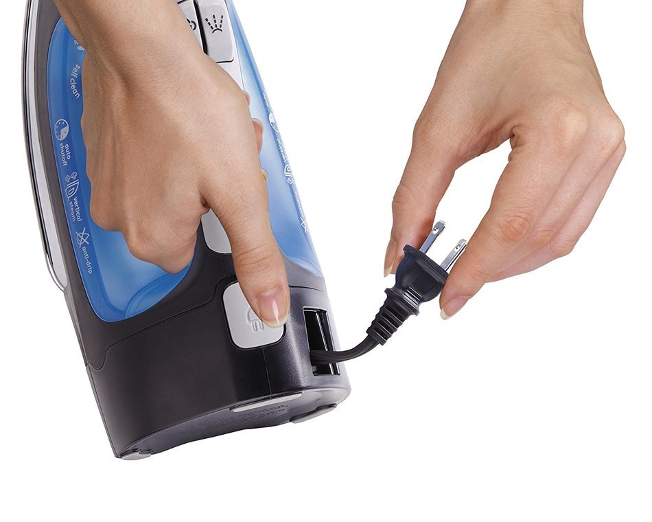 Hamilton Beach 1500W Retractable Cord Iron N2