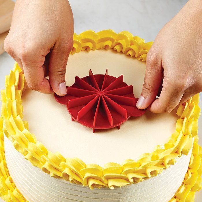 Cake Boss 2 Piece Tools and Gadgets Plastic Cake Slice Marker Set, Red N8