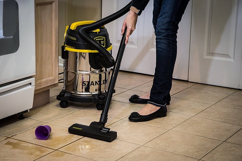 Stanley Wet/Dry Vacuum, 5 Gallon, 4 Horsepower, Stainless Steel Tank N15