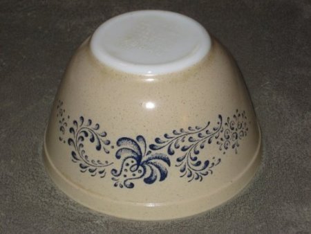 1970's Pyrex " Homestead " Beige w/ Blue 2 1/2 Quart Mixing Batter Nesting Bowl #403