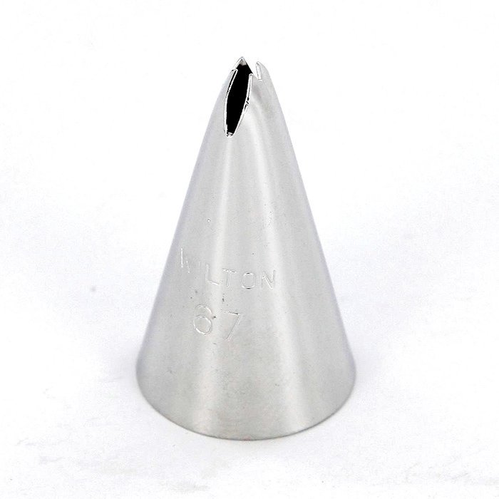 Wilton 402-67 Leaf Decorating Tip