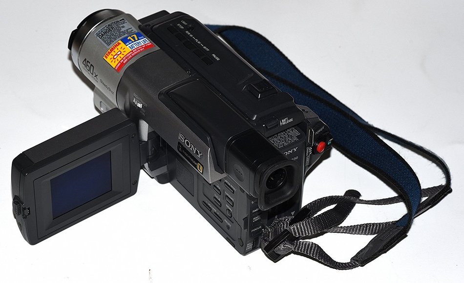 Sony CCD-TRV68 Hi8 Camcorder (Discontinued by Manufacturer) N3