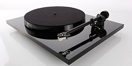 REGA PLANAR P1 TURNTABLE WITH CARTRIDGE - BLACK