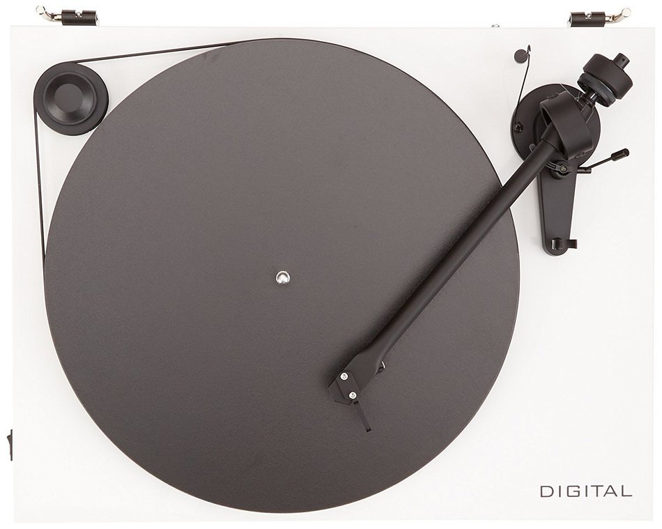 Pro-Ject Essentail II Turntable - Matte Red N32
