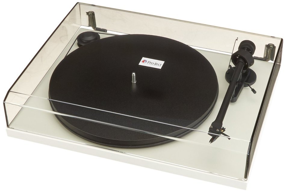 Pro-Ject Essentail II Turntable - Matte Red N34