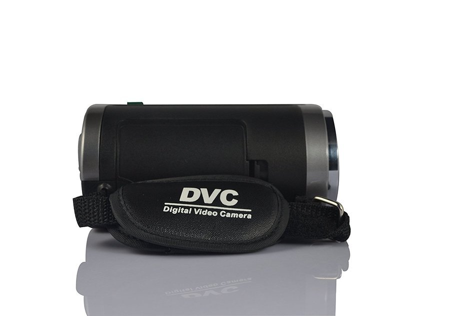 Lightahead&reg; DV series High-Definition HD 720p Digital Camcorder SD/SDHC with 4x Digital Zoom & 2.7" Flipout screen... N7