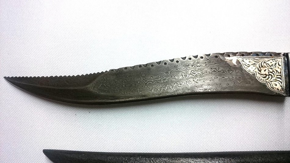 Hand made, Cretan , Damascus Knife, With Silver Carved, 180 Layers N2