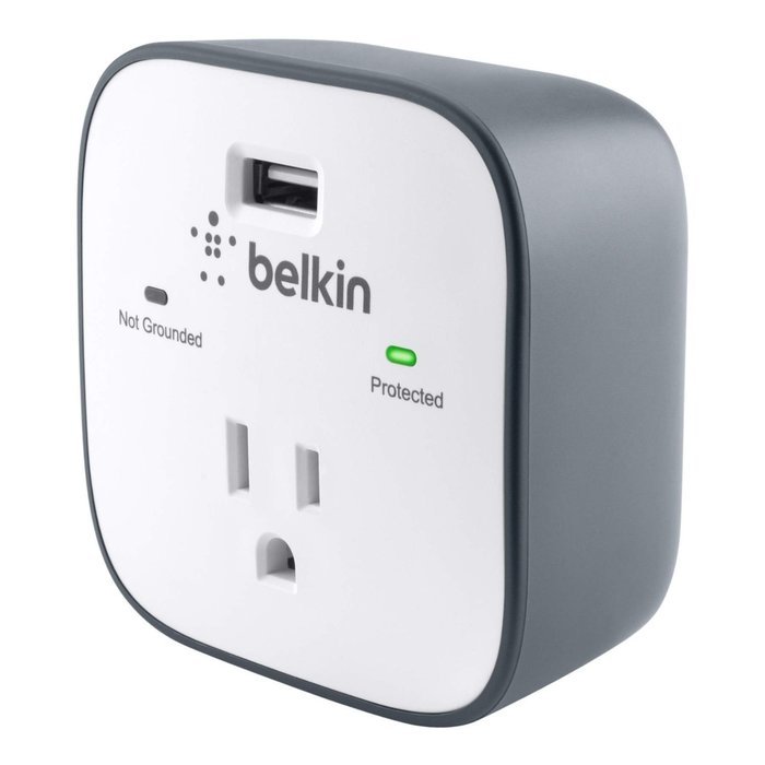 Belkin 1-Outlet Surge Protector with USB Port (2.1 AMP / 10 Watt), BSV101bgCW N2