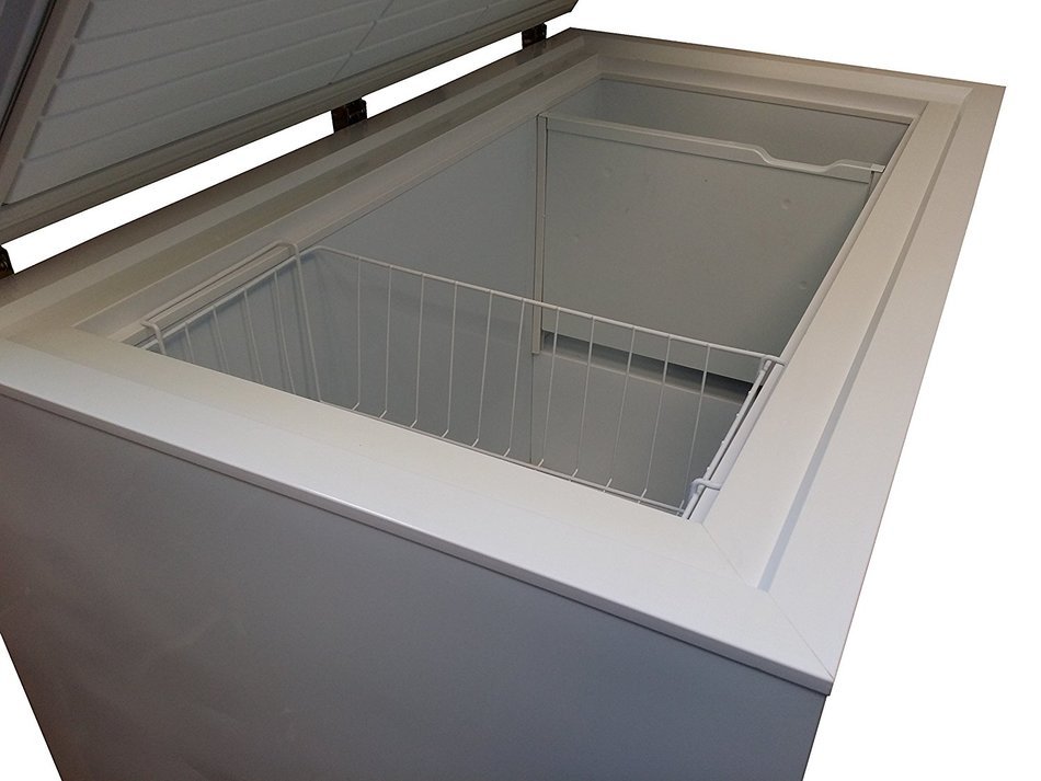 SunStar 14 Cu.Ft. Solar-Powered Chest Freezer