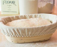Bread Experience 9 Inch Oval Banneton Proofing Bread Basket, Cotton Liner, Instruction Card N2