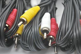 LOT OF 10 NEW 6 Ft RCA AUDIO/VIDEO COMPOSITE CABLES DVD/VCR/SAT YELLOW RED &amp; WHITE CONNECTORS