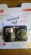 GE RS1200 12.1MP Digital Camera