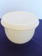Vintage Tupperware Small Mixing Bowl #270-6 with Lid #238-41