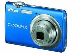 Nikon Coolpix S220 10MP Digital Camera with 3x Optical Zoom and 2.5 inch LCD (Graphite Black)
