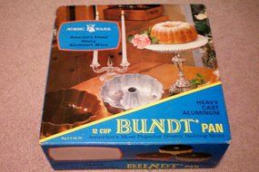 VINTAGE Nordic Ware America's Finest Heavy Aluminum Ware -- Heavy Cast Aluminum 12 Cup Bundt Pan -- America's...