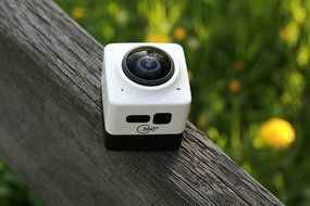 Tsapnin ZSJE0050 - 360 degree action camera, WiFi enabled - record 360 virtual reality videos