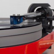 Pro-Ject RPM5 Carbon DC Turntable with Blue Point II Cartridge- White N5