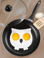 Jumbl&trade; Silicone Egg Mold Ring &amp; Egg Yolk Separator - Egg Molds Available in Exciting Novelty Shapes Such as Owl...