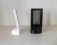 Surborder Shop Digital Alarm Clock Battery Operated with Large Display (Black)