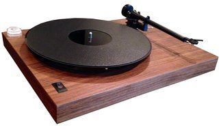 SOTA MOONBEAM series III Turntable with REGA S202 tonearm-Genuine Walnut finish-Made in USA! N2