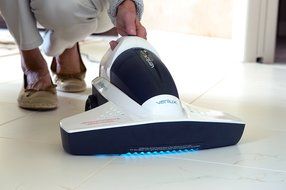 Verilux CleanWave Sanitizing Portable Vacuum, White N4