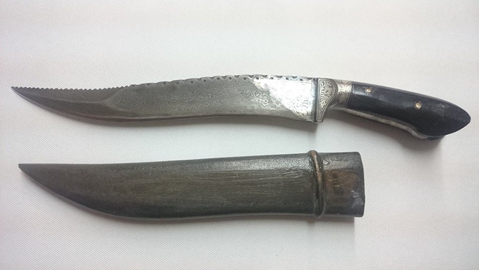 Hand made, Cretan , Damascus Knife, With Silver Carved, 180 Layers N6