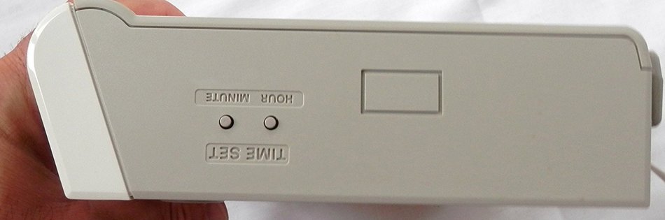 G E Spacemaker AM/FM Radio with Led Display Clock Model No 7-4212B N2
