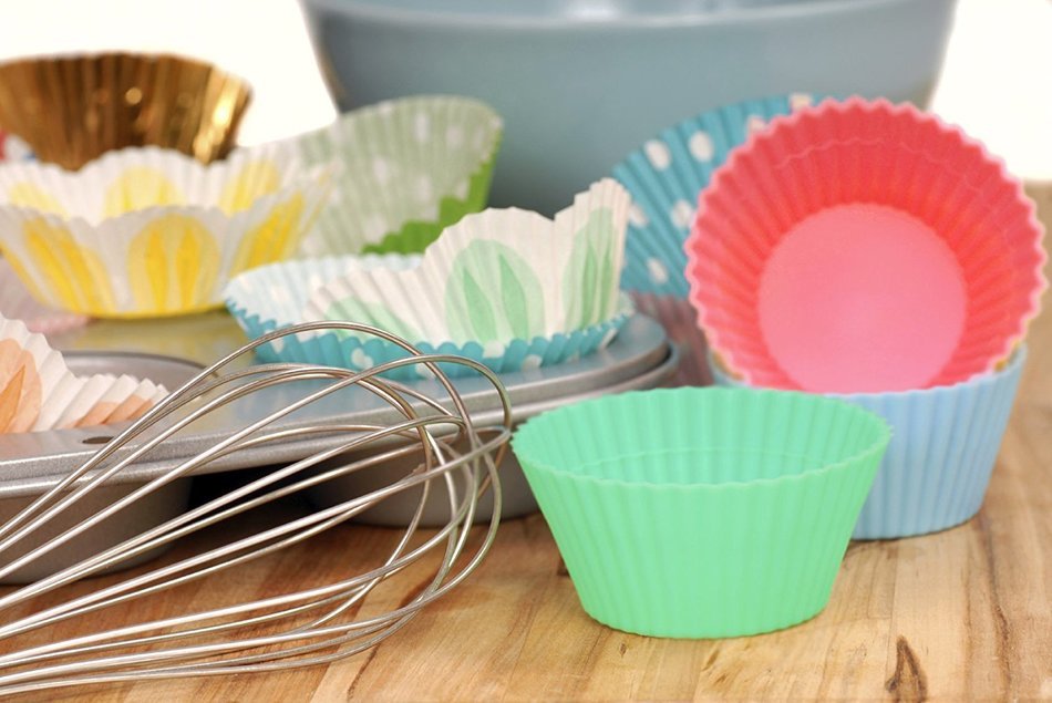 Ideal Me Silicone Baking & Soap Mold Cups & Cupcake Liners - Set of 12