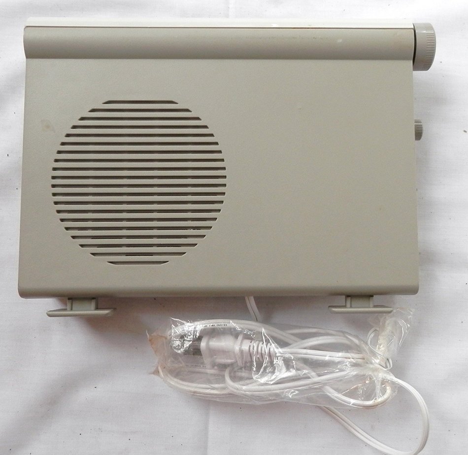 G E Spacemaker AM/FM Radio with Led Display Clock Model No 7-4212B N4