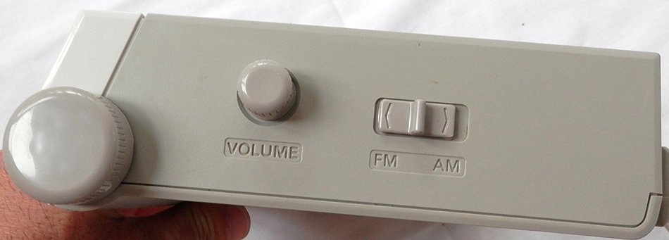 G E Spacemaker AM/FM Radio with Led Display Clock Model No 7-4212B N5