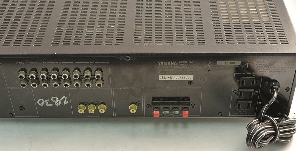 YAMAHA Natural Sound AV-65 Integrated AMP Amplifier with EQ + Phono Input - Integrad