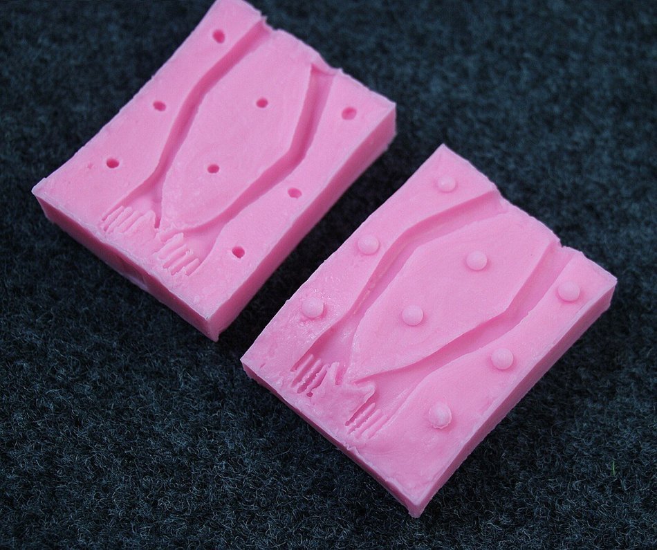 CHENGYIDA 1 Set Silicone Doll Hands Mold - Scaled for Polymer Clay Dolls