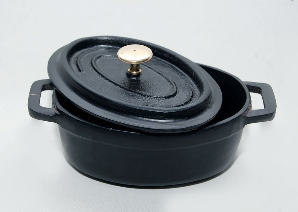Insideretail 1006012345ABCDE Premium Quality Cast Iron Oval Stackable Roasting Dish, Medium, Black, Set of 5 N2