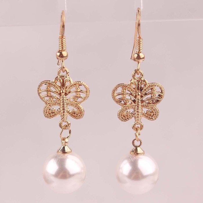 Women 14k Gold Plated Fashion Seashell Pearl Stud Earring C986 N3