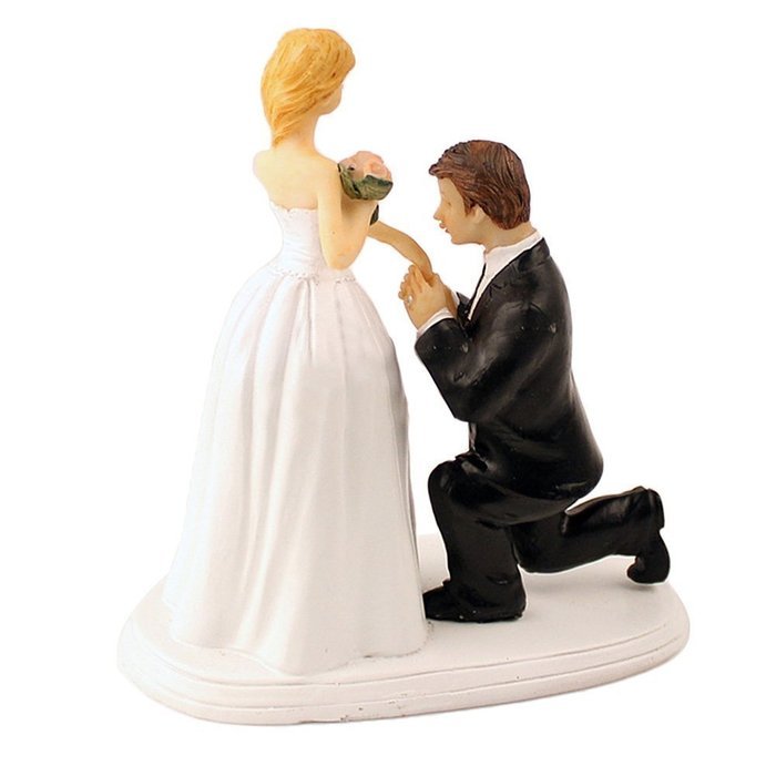 GSPORT Wedding Cake Toppers Bride and Groom Resin Dolls Wedding ...