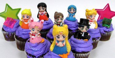 SAILOR MOON 8 Piece CUPCAKE Topper Set Featuring 6 Random Sailor Moon Figures and Decorative Themed Accessories...