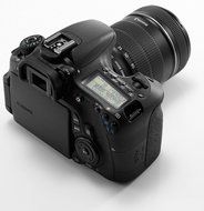 Canon EOS 60D 18 MP CMOS Digital SLR Camera with EF-S 18-200mm f/3.5-5.6 IS Lens (discontinued by manufacturer) N17
