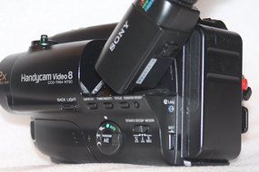 Sony CCD-TR64 Video8 8mm Camcorder with 12x Optical Zoom N6