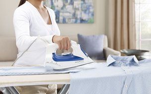 Rowenta DW2070 Effective Comfort 1600-Watt Steam Iron Stainless Steel Soleplate with Auto-Off, 300-Hole, Blue N4