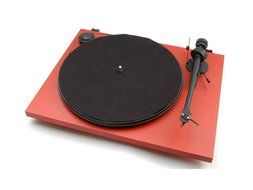 Pro-Ject Essential II Turntable (Red)