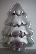 Wilton Christmas Holiday Tree Cake Pan
