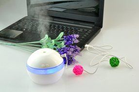 Ultrasonic Humidifier, Muzbao Aromatherapy Essential Oil Diffusers, 300 Ml Of Blue LED Night Light Function, Anhydrous... N3