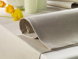 Langheinrich Carat Superior 8 Napkins in A Linen Effect Design, 20 by 20", Beige